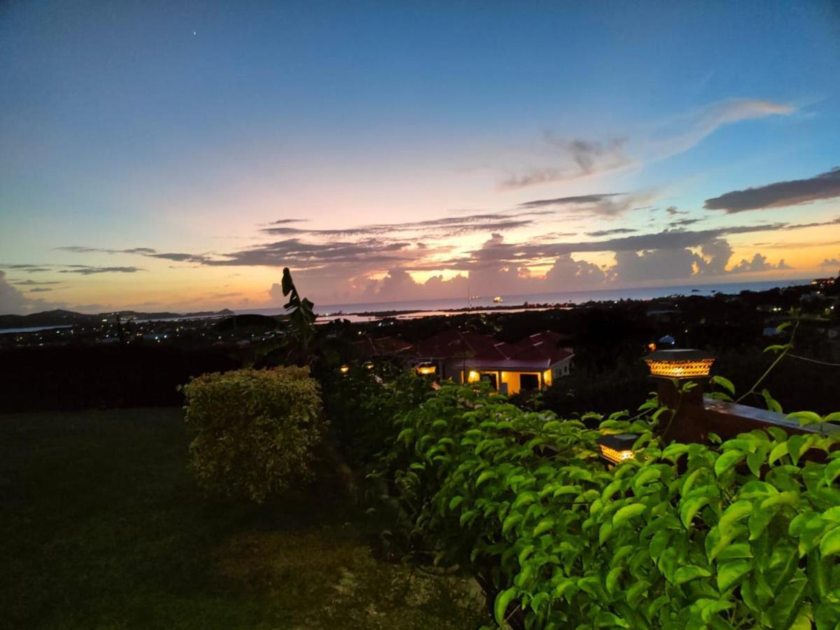 Holiday Home Belvedere Dickenson Bay エクステリア 写真