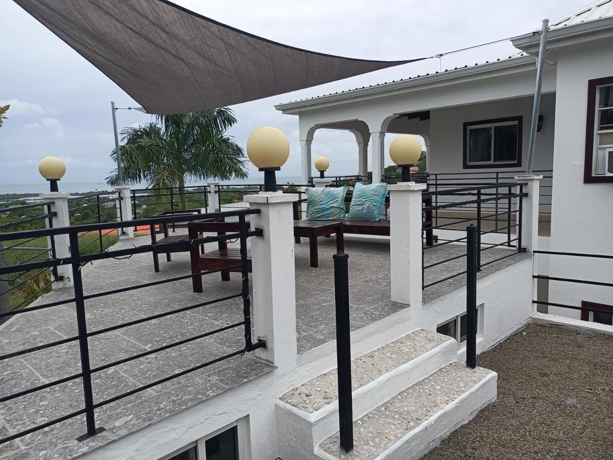 Holiday Home Belvedere Dickenson Bay エクステリア 写真