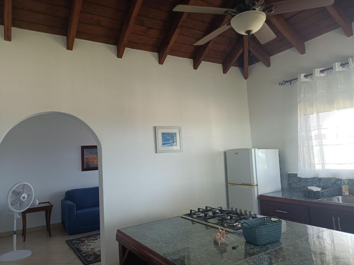Holiday Home Belvedere Dickenson Bay 部屋 写真