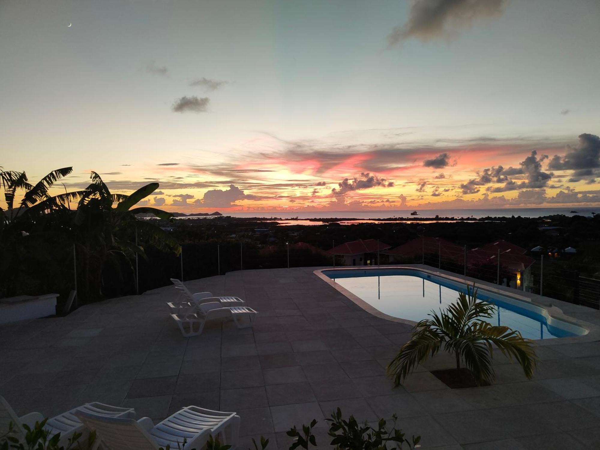 Holiday Home Belvedere Dickenson Bay エクステリア 写真