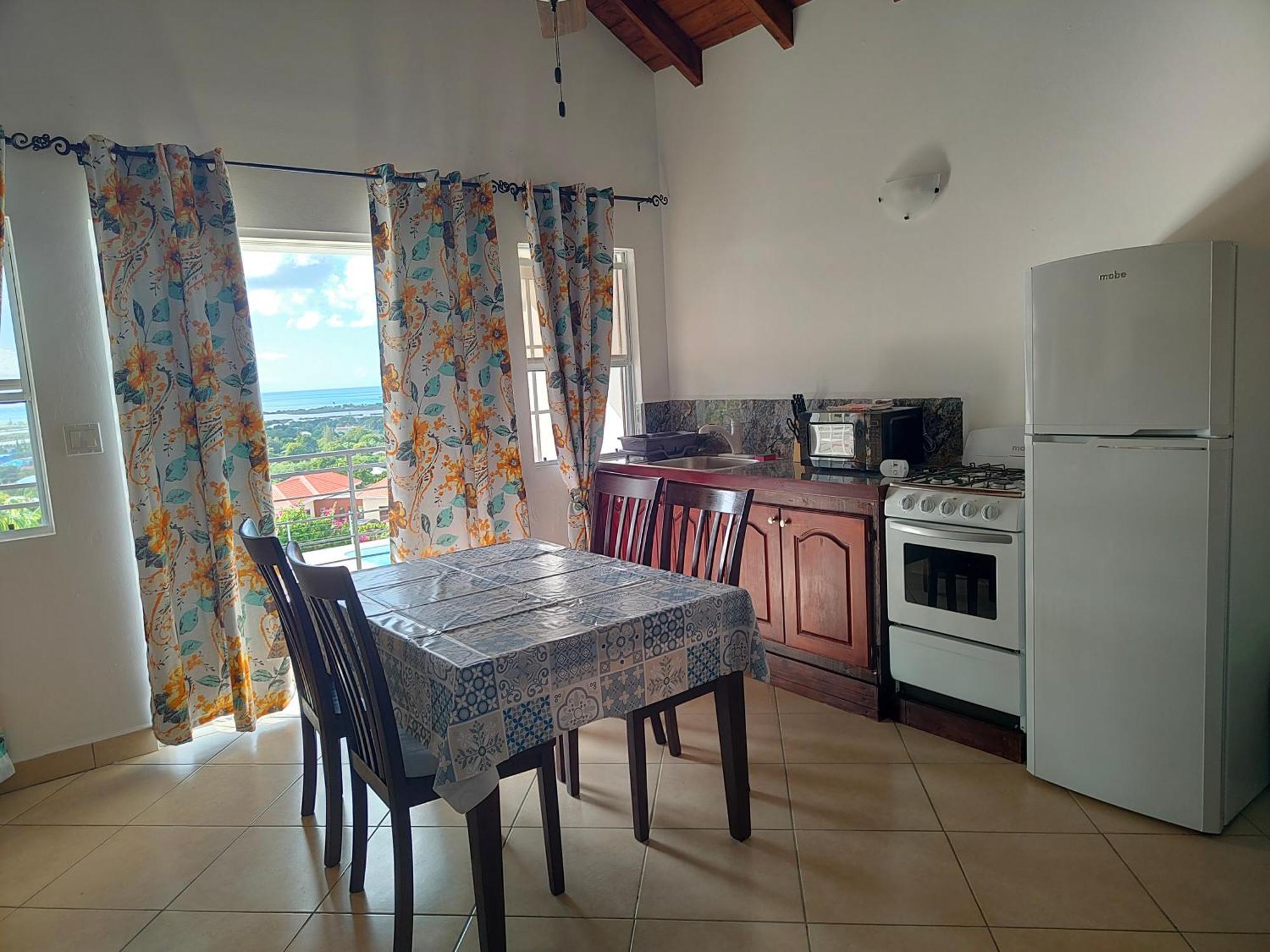 Holiday Home Belvedere Dickenson Bay 部屋 写真