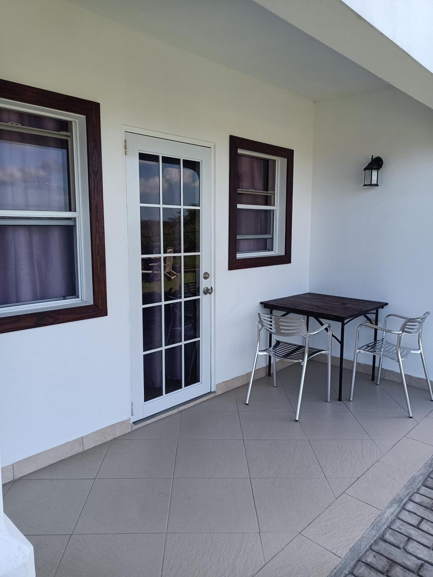 Holiday Home Belvedere Dickenson Bay 部屋 写真
