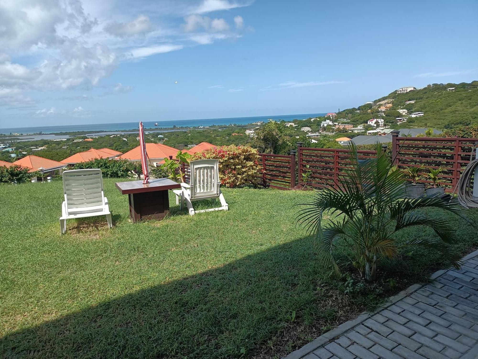 Holiday Home Belvedere Dickenson Bay 部屋 写真