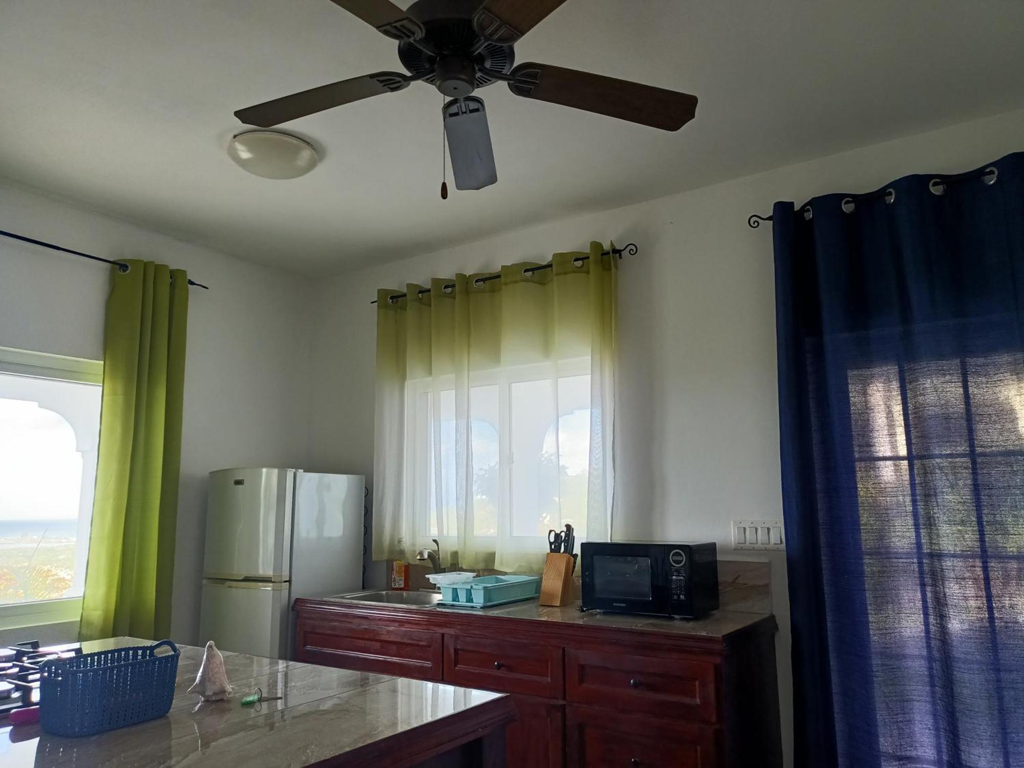 Holiday Home Belvedere Dickenson Bay 部屋 写真