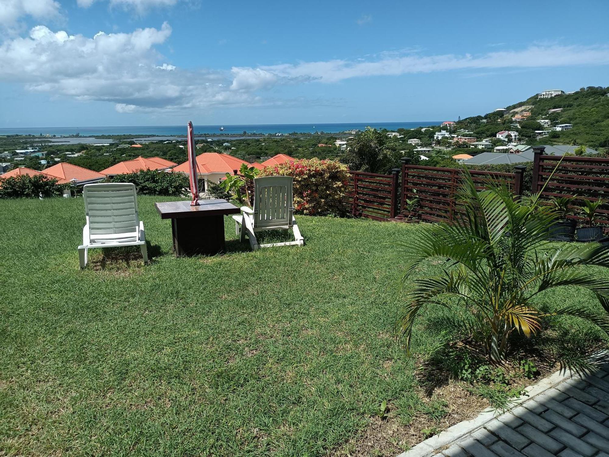 Holiday Home Belvedere Dickenson Bay 部屋 写真